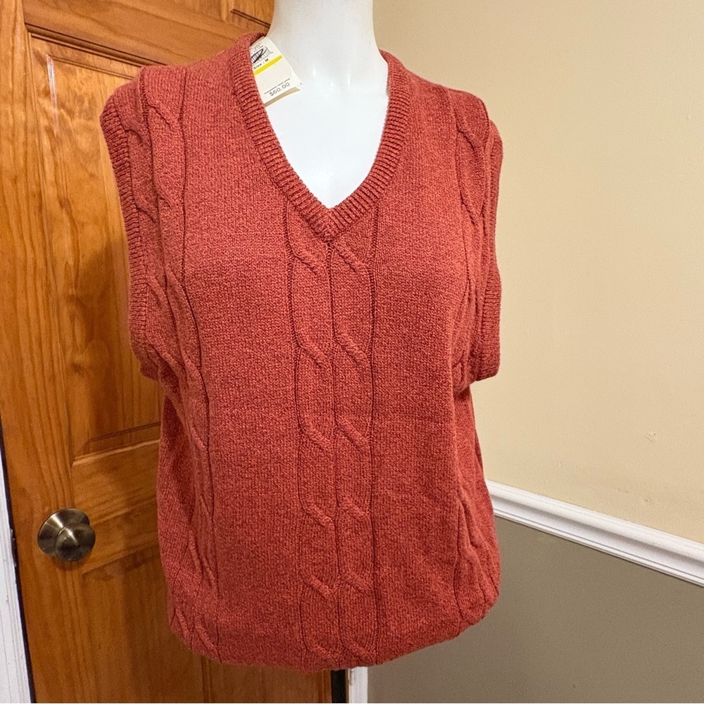 Lyle & Scott Women's Dusty Plum Cable Knit Sweater Vest Sz. M